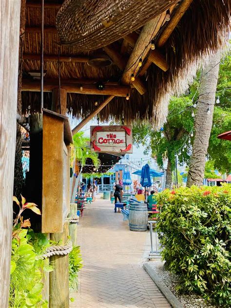 Siesta Key Village: Guide to Best Restaurants, Shops, .